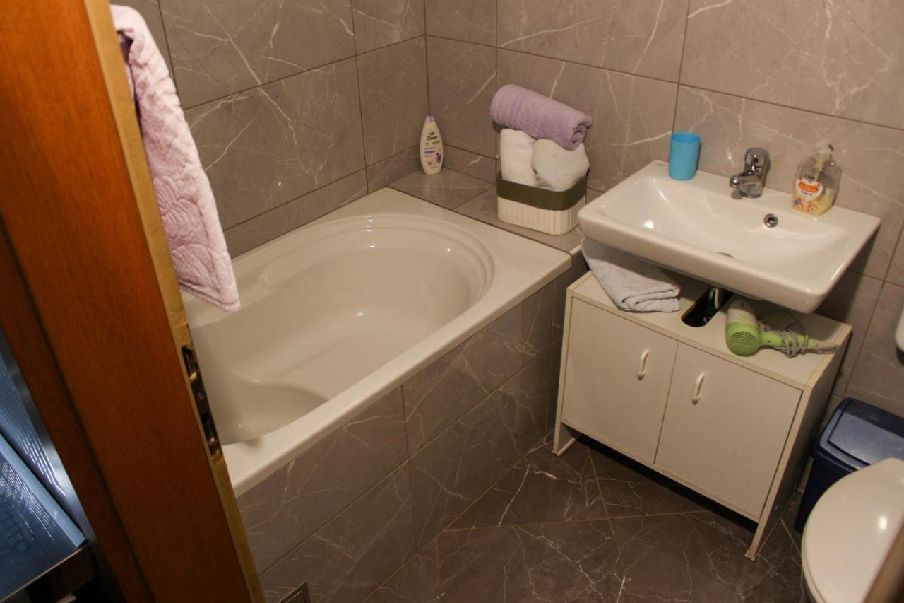 Apartments M&R Spadina Vodice Eksteriør billede